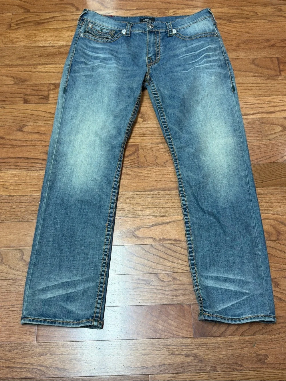 True Religion Men’s Ricky Relaxed Straight Jeans Thick Stitch Flap Pockets 36x32